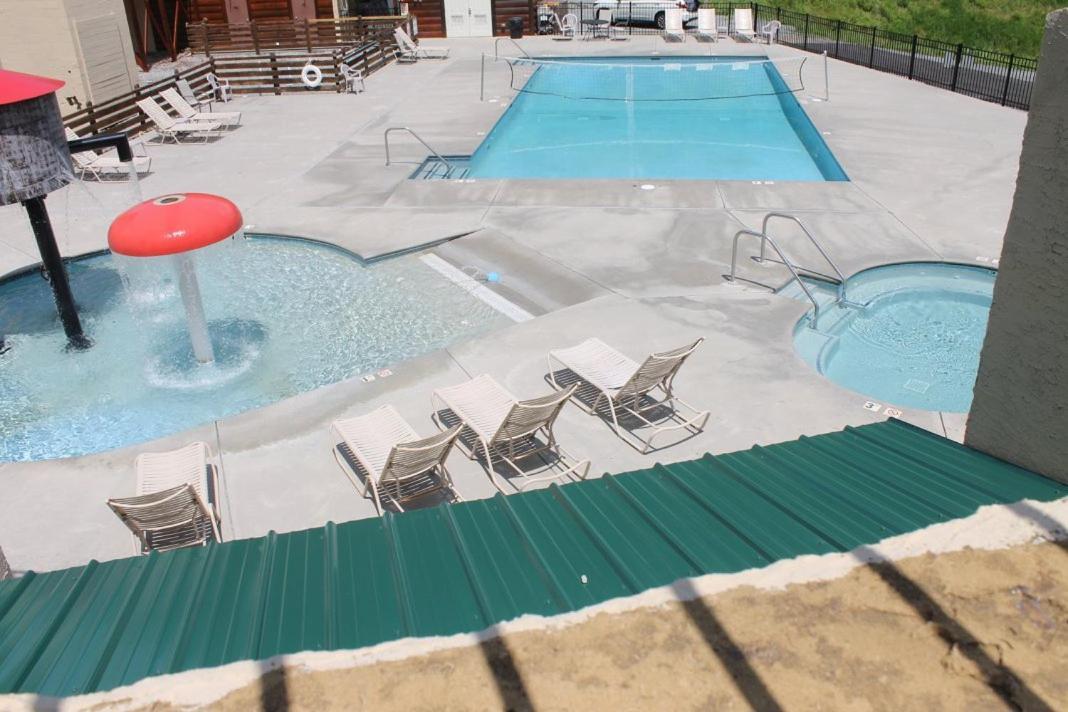 Mountain View Family Cabin W Game Room & Pool سيفيرفيل المظهر الخارجي الصورة